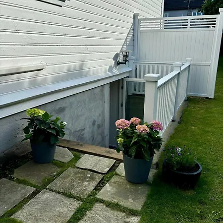 Down Town Apartment With Outside Area In Villa Kristiansand Extérieur photo