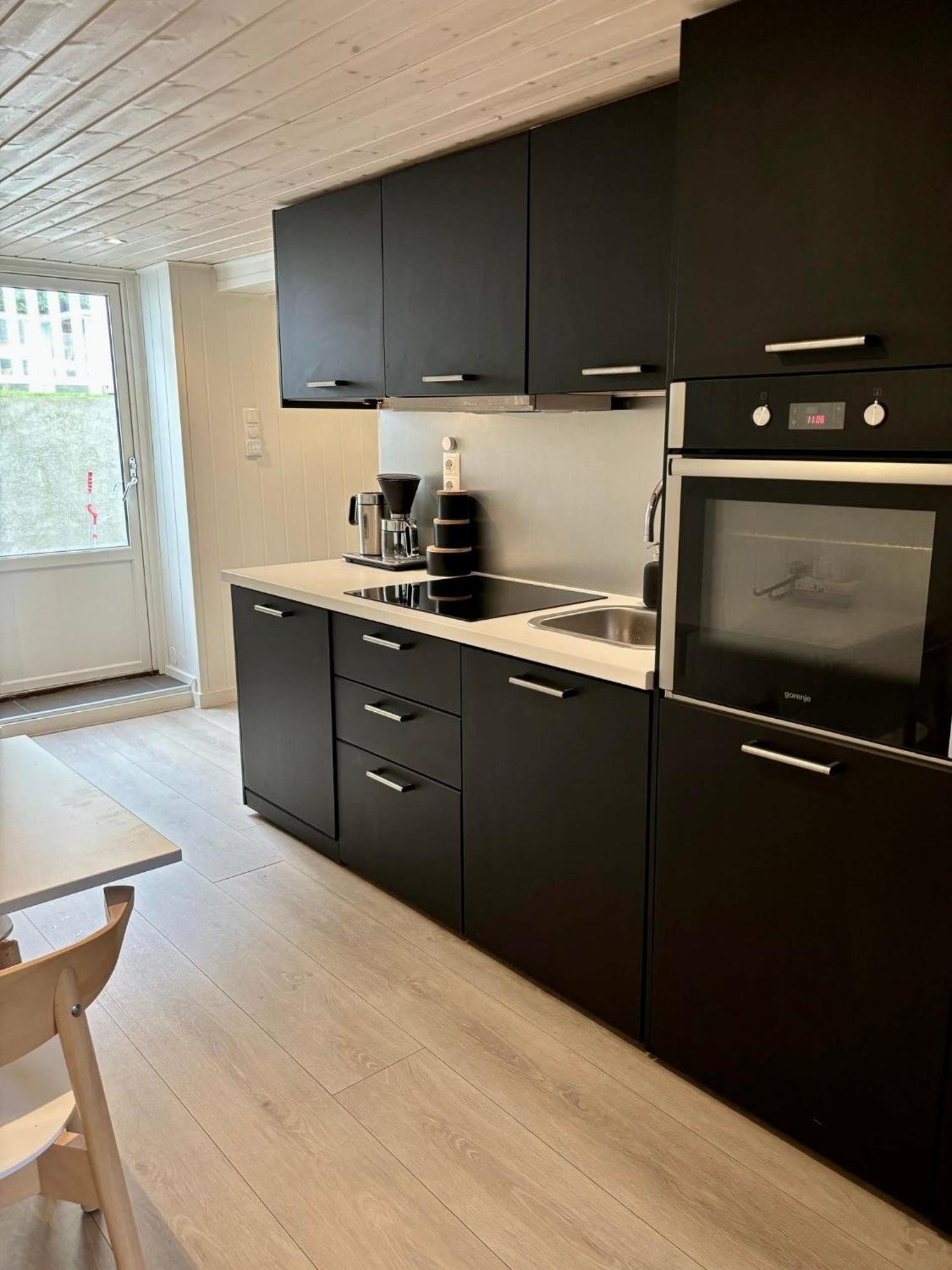 Down Town With Outside Area In Appartement Kristiansand